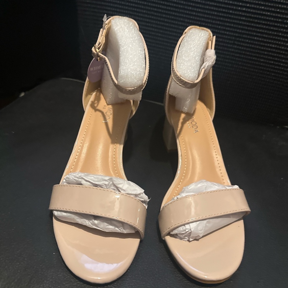 TOP Moda Beige Heels
